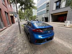 Blau Gebraucht 2018 Hyundai Ioniq Premium Kleinwagen | 12.900 € (Superpreis)