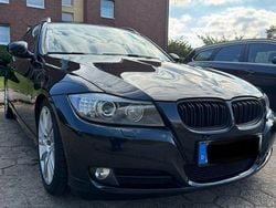 Schwarz Gebraucht 2011 BMW 320 Comfort Edition Kombi | 6.290 € (Fairer Preis)