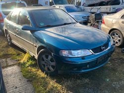Gebraucht 2001 Opel Vectra Limousine | 300 €