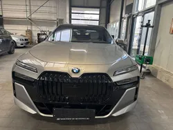 Blau Gebraucht 2024 BMW 750e M Sport Limousine | 123.900 € (Teuer)