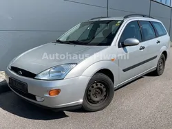 Silber Gebraucht 2001 Ford Focus Futura Kombi | 1.500 € (Guter Preis)