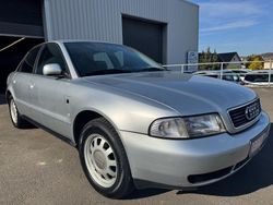 Grau Gebraucht 1996 Audi A4 Limousine | 4.850 €
