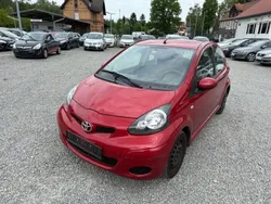 Rot Gebraucht 2010 Toyota Aygo Kleinwagen | 1.999 € (Guter Preis)