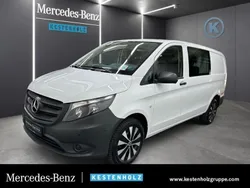 Weiß Gebraucht 2023 Mercedes Vito Van / Kleinbus | 39.258 € (Teuer)