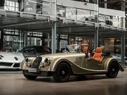 Grün Gebraucht 2024 Morgan Plus Cabrio | 99.900 € (Teuer)