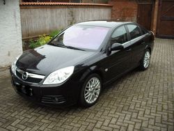 Schwarz Gebraucht 2007 Opel Vectra Edition Limousine | 9.500 €