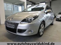 Silber Gebraucht 2011 Renault Scénic III Dynamique Van / Kleinbus | 9.490 € (Teuer)