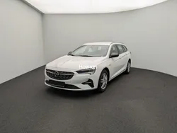Weiß Gebraucht 2021 Opel Insignia Business Kombi | 14.042 € (Superpreis)