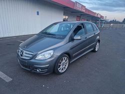 Grau Gebraucht 2009 Mercedes B200 Van / Kleinbus | 2.790 € (Superpreis)