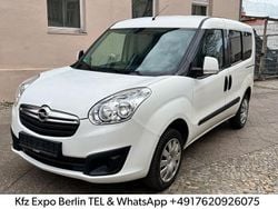 Weiß Gebraucht 2017 Opel Combo Van / Kleinbus | 4.500 € (Guter Preis)