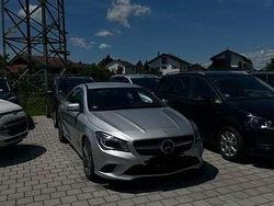 Grau Gebraucht 2016 Mercedes CLA180 Limousine | 14.600 € (Fairer Preis)