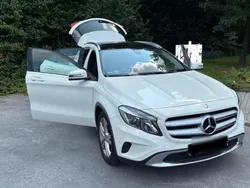 Weiß Gebraucht 2016 Mercedes GLA180 Urban SUV | 14.000 €