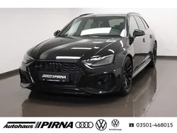 Mythosschwarz metallic (metallic) Gebraucht 2021 Audi RS4 Ambiente Kombi | 59.720 € (Fairer Preis)