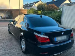 Blau Gebraucht 2009 BMW 525 Limousine | 11.000 €