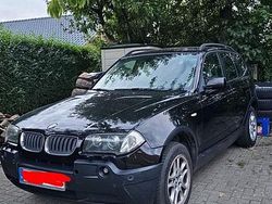 Schwarz Gebraucht 2005 BMW X3 SUV | 3.000 € (Etwas zu teuer)