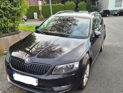 Schwarz Gebraucht 2013 Skoda Octavia Ambition Kombi | 7.500 € (Teuer)