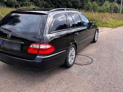 Schwarz Gebraucht 2006 Mercedes E320 Avantgarde Kombi | 3.000 € (Guter Preis)