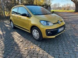 Gelb Gebraucht 2019 VW up! high up! Kleinwagen | 9.900 € (Etwas zu teuer)