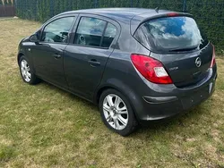 Grau Gebraucht 2011 Opel Corsa Kleinwagen | 4.200 €