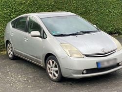 Silber Gebraucht 2004 Toyota Prius Limousine | 1.400 €