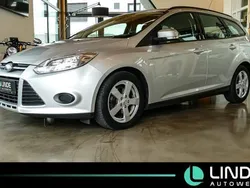 Silber Gebraucht 2013 Ford Focus Trend Kombi | 2.990 € (Guter Preis)