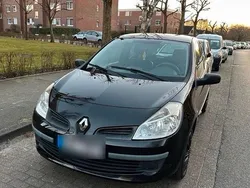 Schwarz Gebraucht 2006 Renault Clio II Kleinwagen | 1.900 €