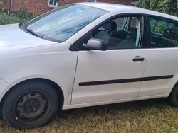 Weiß Gebraucht 2002 VW Polo Kleinwagen | 1.500 €