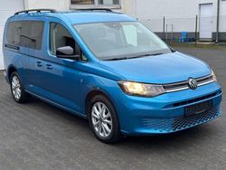Blau Gebraucht 2022 VW Caddy Maxi R Van / Kleinbus | 26.990 € (Fairer Preis)