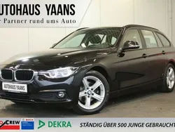 Black sapphire metallic Gebraucht 2017 BMW 320 Advantage Kombi | 19.799 € (Fairer Preis)