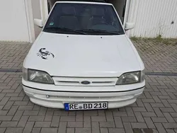 Weiß Gebraucht 1993 Ford Escort Cabriolet Cabrio | 1.500 €