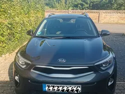 Grau Gebraucht 2018 Kia Stonic Vision SUV | 11.500 € (Fairer Preis)
