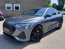Grau Gebraucht 2022 Audi e-tron Sportback S-Line SUV | 31.900 € (Guter Preis)