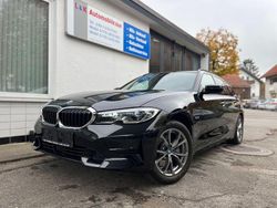 Schwarz Gebraucht 2022 BMW 320e Sport Line Limousine | 29.999 € (Fairer Preis)