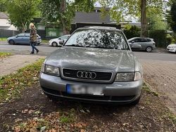 Grau Gebraucht 1998 Audi A4 Limousine | 1.700 €
