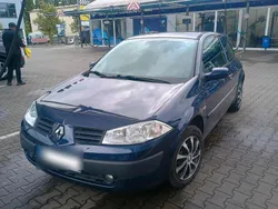 Blau Gebraucht 2005 Renault Mégane II Limousine | 1.900 € (Fairer Preis)