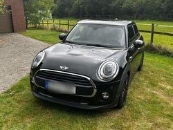 Schwarz Gebraucht 2017 Mini Cooper D Kleinwagen | 12.850 € (Fairer Preis)