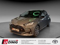Grau Neu 2025 Toyota Yaris Hybrid Sport Limousine | 36.395 €