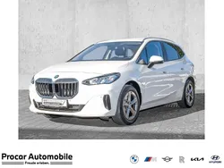 Weiß Gebraucht 2022 BMW 218 Active Tourer Sport Line Van / Kleinbus | 23.495 € (Guter Preis)
