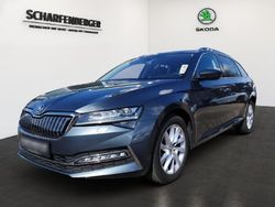 Grau Gebraucht 2020 Skoda Superb Style Kombi | 24.898 €