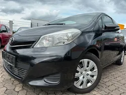 Schwarz Gebraucht 2013 Toyota Yaris Limousine | 3.990 € (Superpreis)
