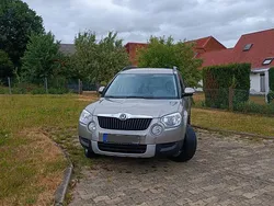 Beige Gebraucht 2013 Skoda Yeti Active SUV | 6.800 € (Superpreis)