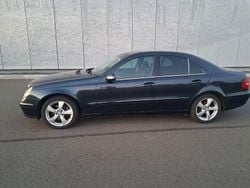 Schwarz Gebraucht 2003 Mercedes E270 Limousine | 2.100 € (Superpreis)