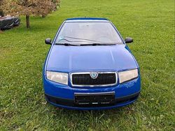 Blau Gebraucht 2002 Skoda Fabia Kleinwagen | 500 € (Superpreis)