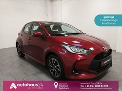 Rot Gebraucht 2021 Toyota Yaris Team Limousine | 14.970 € (Fairer Preis)