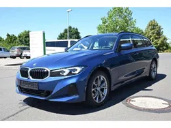 Blau Gebraucht 2022 BMW 320 Shadowline Kombi | 30.990 € (Guter Preis)