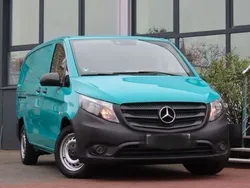 Grün Gebraucht 2018 Mercedes Vito Van / Kleinbus | 13.000 € (Fairer Preis)