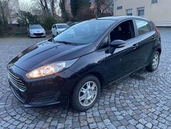 Pantherschwarz metallic Gebraucht 2015 Ford Fiesta Trend Kleinwagen | 3.950 € (Guter Preis)