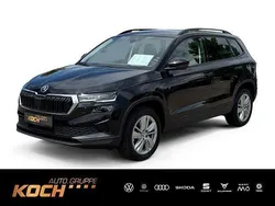 Schwarzmagic perleffekt Gebraucht 2024 Skoda Karoq Selection SUV | 29.930 € (Guter Preis)