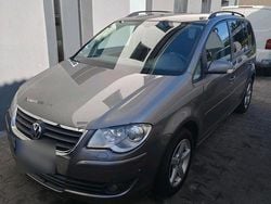 Grau Gebraucht 2008 VW Touran Van / Kleinbus | 5.000 € (Etwas zu teuer)