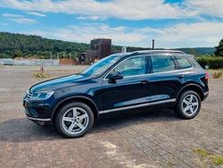 Blau Gebraucht 2015 VW Touareg SUV | 22.900 € (Fairer Preis)